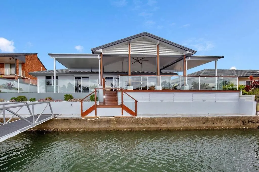 Stunning 4Br House With Pool & Waterfront View Villa Gold Coast